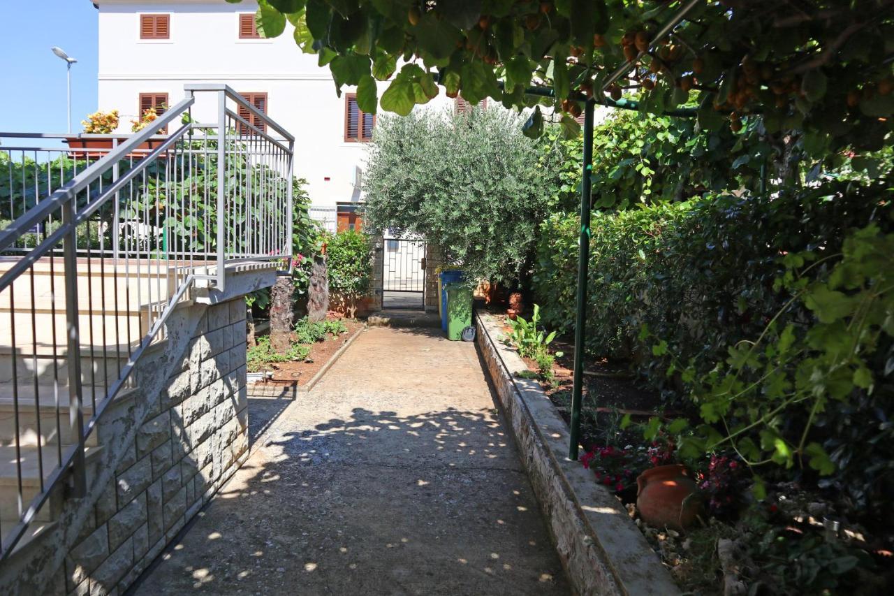 Apartman Slavko Apartment Tar-Vabriga Exterior foto