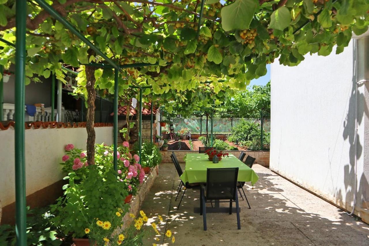 Apartman Slavko Apartment Tar-Vabriga Exterior foto