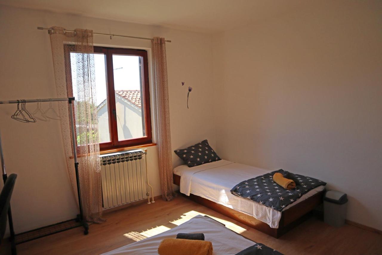 Apartman Slavko Apartment Tar-Vabriga Exterior foto